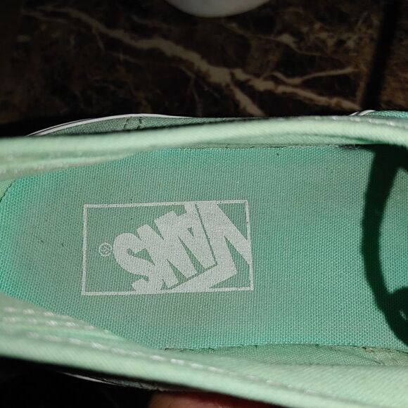 Vans women's Off The Wall skateboard shoes sneaker size 7.5.   447 - Picture 9 of 11